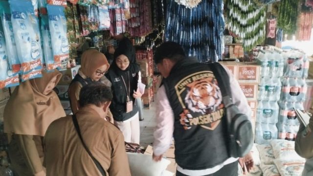 Satgas Pangan Polres Tanggamus Bersama Bapanas Lakukan Saber Harga Sembako di Pasar Kota Agung