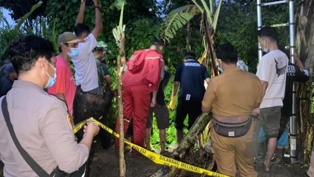 Polsek Pulau Panggung dan Inafis Polres Tanggamus Identifikasi Temuan Mayat di Irigasi Sawah Gunung Meraksa