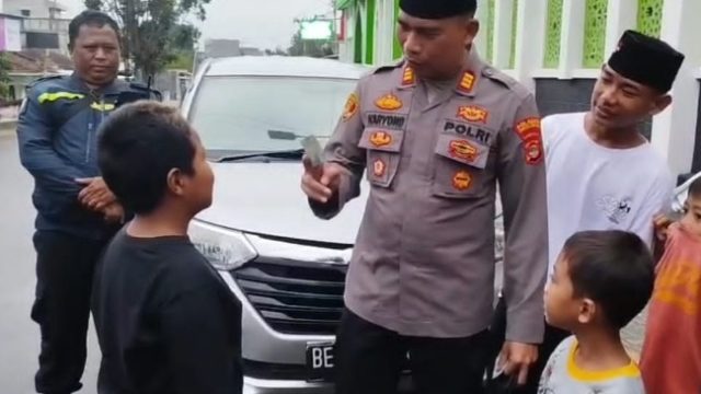Tegas Jaga Kamtibmas, Patroli Subuh Polsek Tanjung Karang Barat Temukan Anak Telantar yang Ingin Sekolah