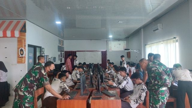 Kodim 0410/KBl Kolaborasi Dengan Pihak Sekolah Dalam Mengawasi Jalannya Ujian