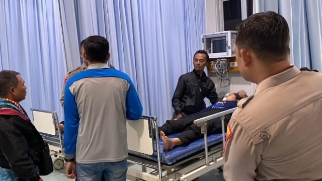Pamapta Polres Tanggamus Gerak Cepat Identifikasi dan Evakuasi Pengendara Korban Ranting Patah di Kota Agung Timur