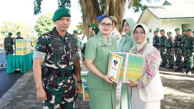 Danrem 043/Gatam Lepas Keberangkatan Cuti Gelombang Pertama dan Berikan Tali Asih