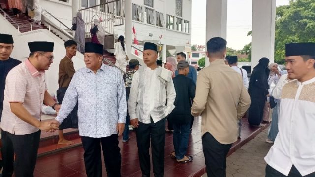 Kodim 0410/KBL Dan Babinsa Koramil 410-03/TBU Penuh Dedikasi Pastikan Kelancaran Ibadah