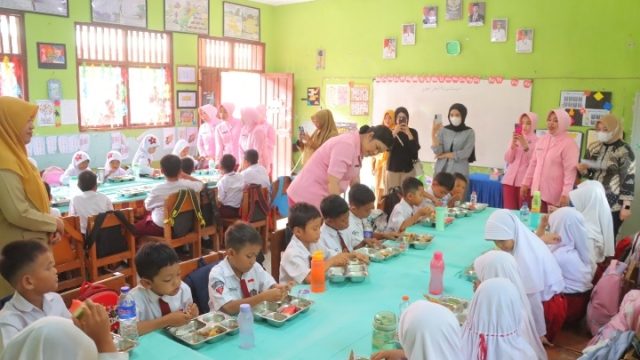 Tiga SPPG Polresta Bandar Lampung Distribusikan MBG Aman Berkualitas ke 3.906 Siswa