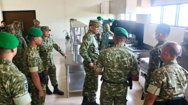 Kunjungi Yonif TP 847/VS, Pangdam XXI/Radin Inten Jadilah Prajurit yang Kreatif, Inisiatif, dan Militan.