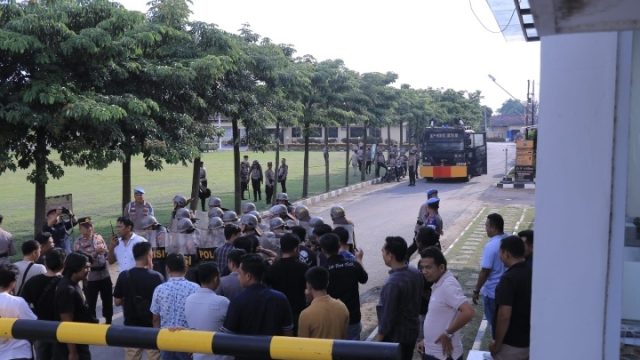 Polres Tulang Bawang Gelar Simulasi Sispam Mako Pasukan Ton Dalam Siap Jaga Kedaulatan Keamanan Wilayah Tulang Bawang