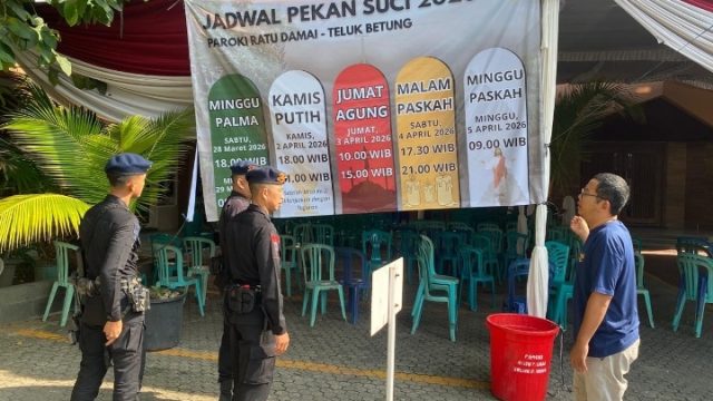 Unit Komposit Gegana Brimob Lampung Amankan Rangkaian Ibadah Paskah Melalui Patroli Dialogis