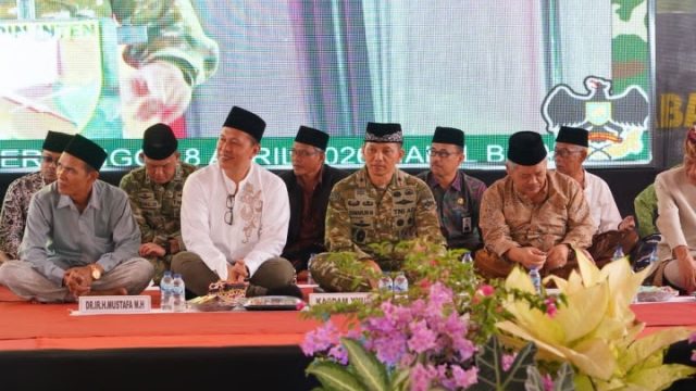 Perkuat Sinergi, Danrem 043Gatam Dampingi Pangdam XXI/RI Silaturahmi dan Halal Bihalal Bersama Ulama dan Masyarakat Lampung Tengah.