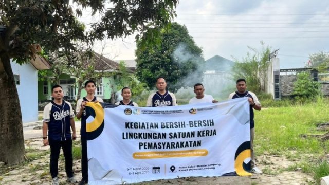 Peduli Lingkungan Sekitar, Rutan Kelas I Bandar Lampung Laksanakan Aksi Bersih di Luar Rutan