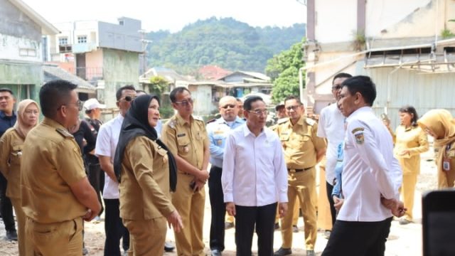 Bunda Eva Dwiana Dampingi Wamenkes RI Bersama Wamendagri RI, Lakukan Kunjungan Ke Puskesmas Wayhalim