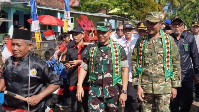 Buka TMMD ke-128 di Tanggamus, Danrem 043/Gatam Harapkan Kesejahteraan Warga Kalimiring Meningkat