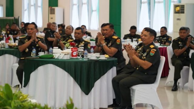 Danrem 043/Gatam Hadiri Tradisi Satuan dan Sertijab Pejabat Kodam XXI/RI