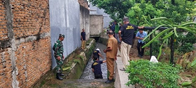 Babinsa Jagabaya III, Jadi Motor Penggerak ‘Selasa Bersih’