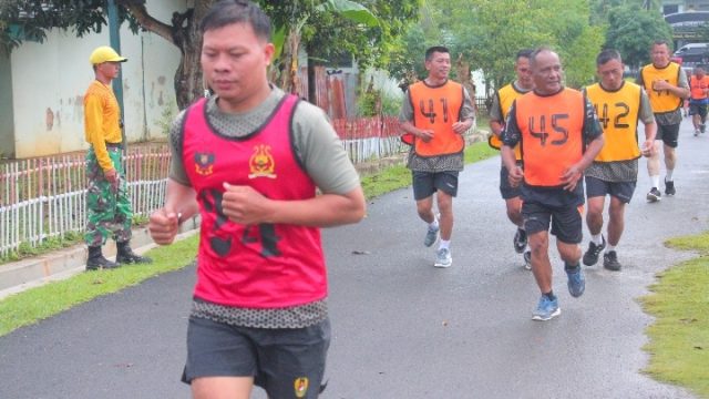 Jajaran Babinsa Dari Kodim 0410/KBL Laksanakan Kegiatan Kesemaptaan Jasmani Militer