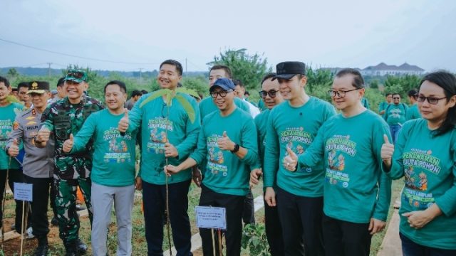 Menteri PKP Maruarar Sirait Tanam Sejuta Pohon di Taman Kehati Lampung Selatan