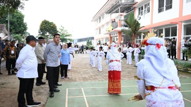 Tinjau Sekolah Rakyat Terintegrasi 35 Bandar Lampung, Wapres Tekankan Semangat Belajar dan Kenyamanan Siswa
