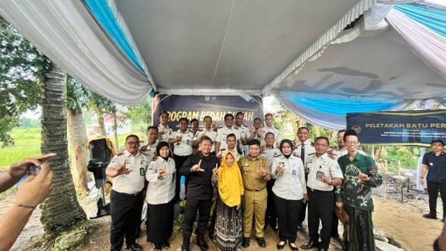 Peduli Sesama, Karutan Bandar Lampung Hadiri Program Bedah Rumah dan Bakti Sosial Pemasyarakatan Lampung