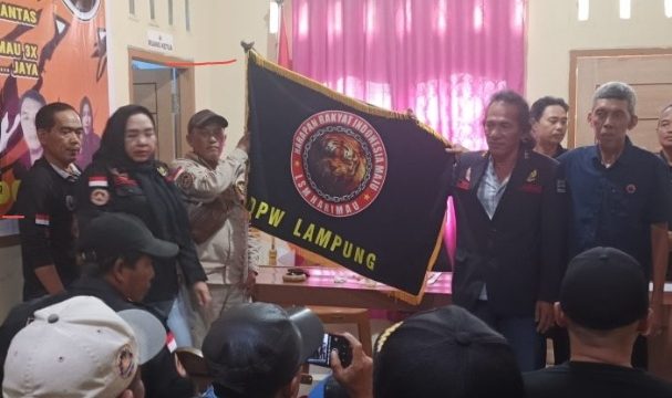 DPW LSM Harimau Lampung Serahkan SK Kepengurusan DPC Kota Metro dan Pesawaran