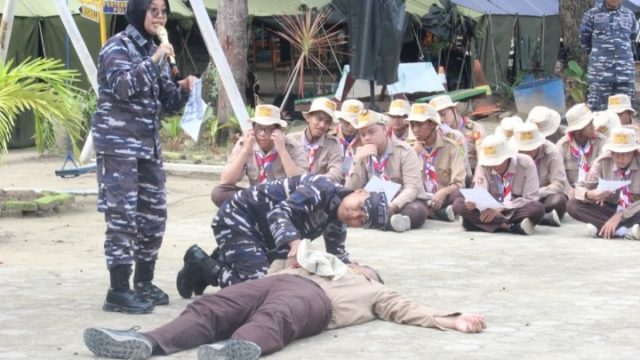 Lanal Lampung Tingkatkan Kesadaran Keselamatan Melalui Pelatihan Bantuan Hidup Dasar di Kawasan Pesisir