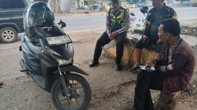 Satlantas Polres Lampung Utara Berikan Imbauan Kamseltibcar Lantas kepada Pengemudi Ojol