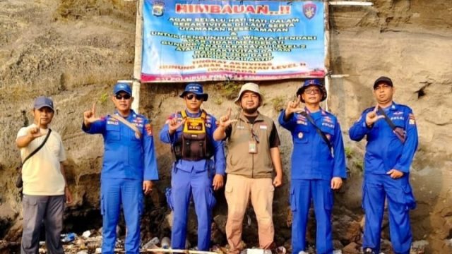 Polda Lampung Pasang Imbauan di Krakatau, Nelayan Diminta Jauhi Kawasan Gunung Anak Krakatau