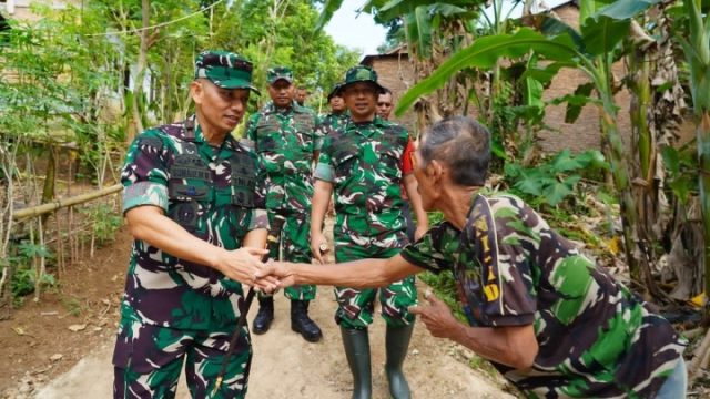Danrem 043/Gatam Turun Langsung ke Pinang Jaya, Pastikan TMMD Ke-129 Beri Manfaat Nyata Buat Warga