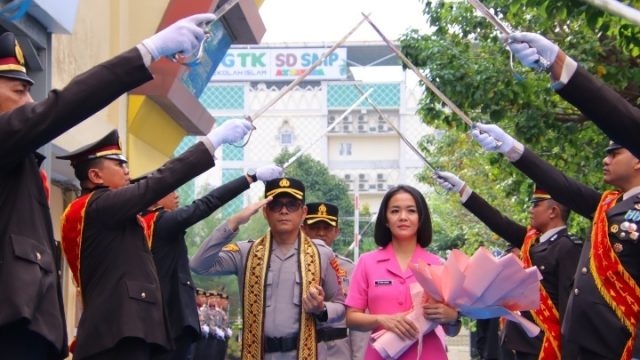 Pedang Pora Sambut Kombes Herbin Sianipar, Babak Baru Kepemimpinan di Polresta Bandar Lampung