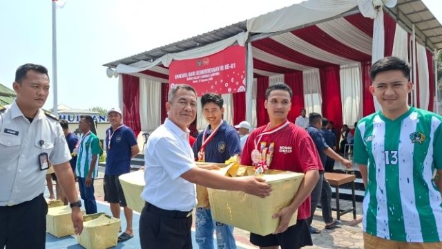 Semarak Kemerdekaan: Rutan Kelas I Bandar Lampung Bagikan Hadiah Lomba HUT ke-81 RI