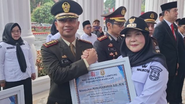 Perkokoh Sinergitas dan Ukir Prestasi Terbaik di Hari Kemerdekaan, Dandim 0410/KBL Hadiri Upacara HUT ke-81 RI di Pemkot Bandar Lampung