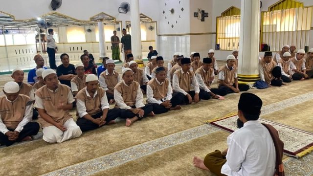 Santri Warga Binaan Rutan Bandar Lampung Gelar Sholat Istisqa Dan Doa Bersama, Mohon Hujan Dan Perlindungan Dari Bencan
