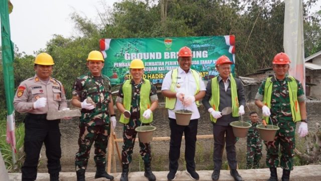 Danrem Gatam: Jembatan Ini Penghubung Harapan dan Masa Depan Anak-Anak