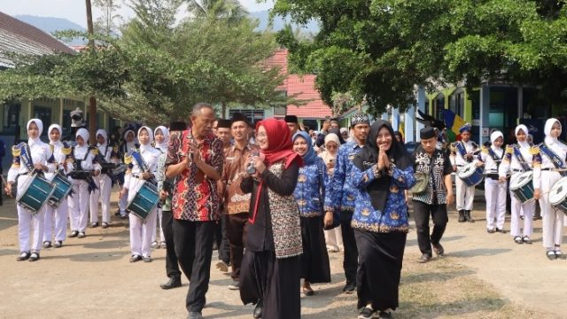Destamrini Buka Pentas Seni PAI SMA/SMK Se-Pesawaran