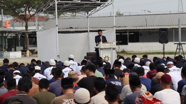 Ikhtiar Menjemput Berkah: Khusyuknya Shalat Istisqa di Lapangan Rutan Bandar Lampung