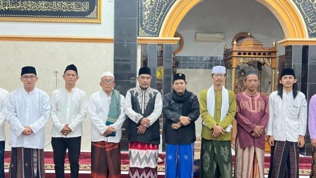 PHBI Masjid Al Yaqin Tanjungraya Gelar Maulid Nabi, Diawali Pawai Kembang Telor