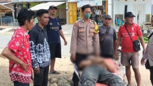 Polsek Limau Evakuasi dan Identifikasi Korban Tenggelam di Pantai Beringin Saka