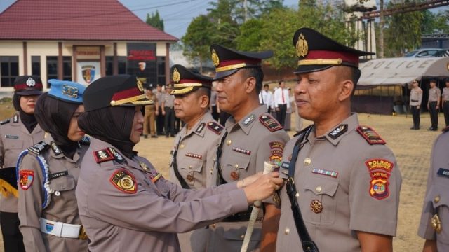 Kapolres Lampung Utara Pimpin Sertijab Sejumlah PJU dan Kapolsek Jajaran