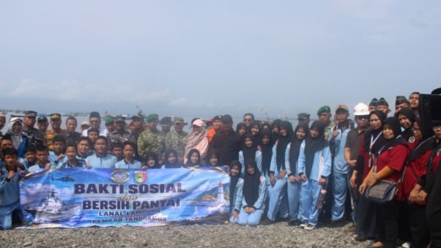 TNI AL  Lampung Bersama Pemerintah Kabupaten Tanggamus Gelar Aksi Bakti Sosial